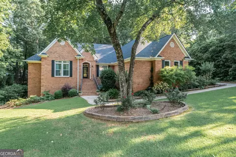 404 Old Mill Ct, Macon, GA 31210
