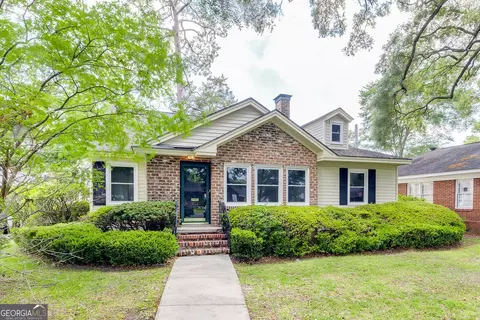 411 E 60th St, Savannah, GA 31405