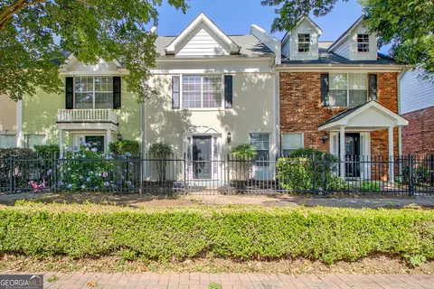 488 N Jeff Davis Dr, Fayetteville, GA 30214