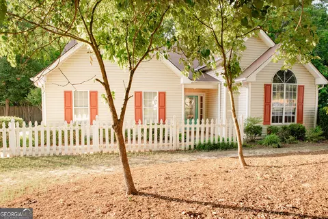 110 Orchard Vw, Fayetteville, GA 30215