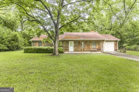 1602 Knoxville St, Fort Valley, GA 31030