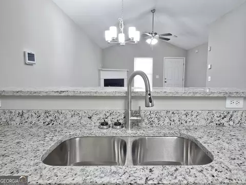 Kitchen - 3075 Lakeside Cir, Covington, GA 30016 photo 4 of 4