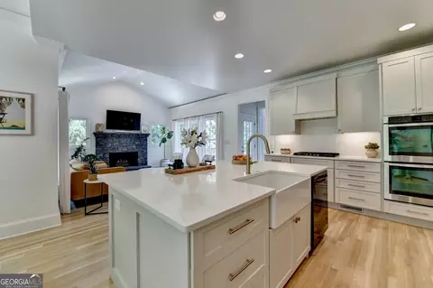Kitchen - 7920 Tintern Trce #298, Duluth, GA 30097 photo 8 of 21