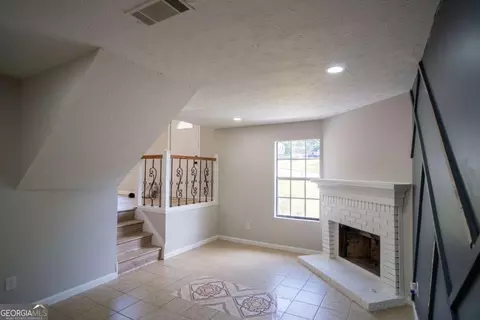 5072 Plantation View Trl, Stone Mountain, GA 30088