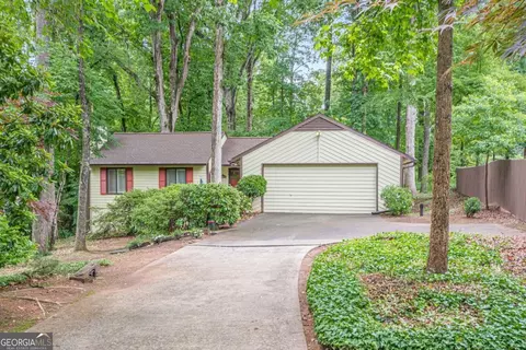 2174 Kinridge Rd, Marietta, GA 30062