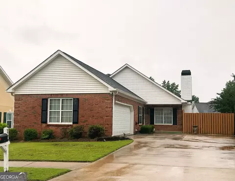 165 Woodgate Cir, Fayetteville, GA 30214