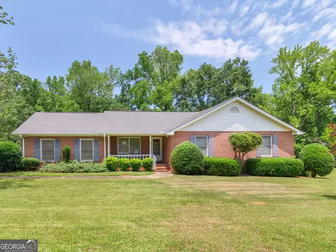 114 Overlook Dr, Mcdonough, GA 30252