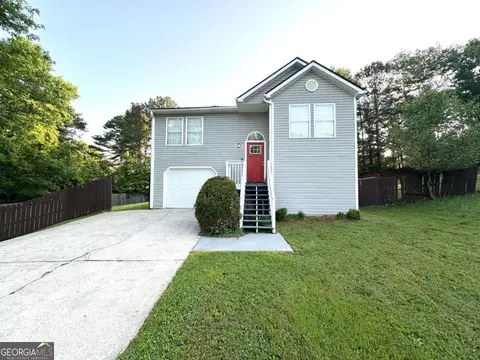 3170 W Point Cir, Douglasville, GA 30135