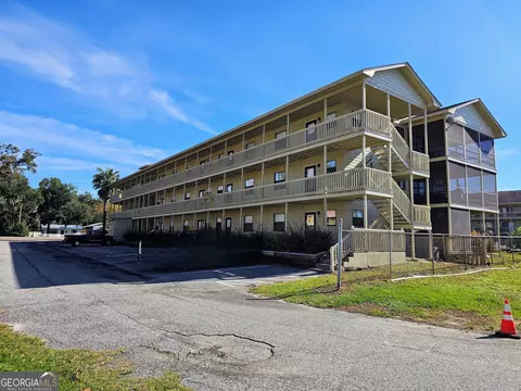 127 Azalea Rd #A103, Midway, GA 31320