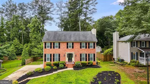 225 Carriage Station Cir, Roswell, GA 30075