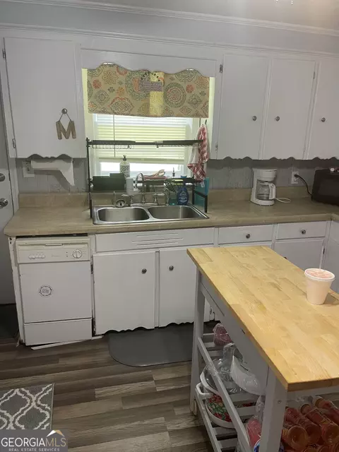Kitchen - 4126 24th St SW, Lanett, AL 36863 photo 2 of 4