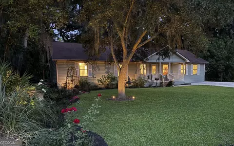 132 Paradise Marsh Cir, Brunswick, GA 31525