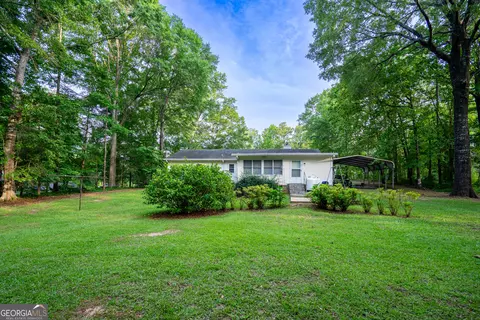 Exterior - 865 Waterview Dr, Lagrange, GA 30240 photo 3 of 4