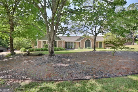 Exterior - 100 Huntcliff Ct, Lagrange, GA 30240 photo 1 of 14