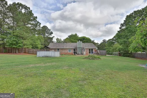 Exterior - 100 Huntcliff Ct, Lagrange, GA 30240 photo 8 of 14