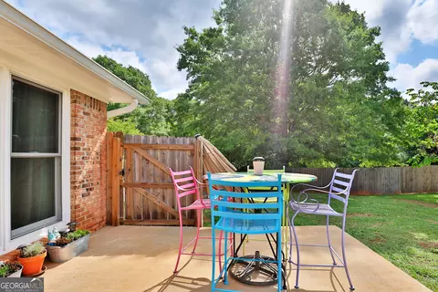 Exterior - 100 Huntcliff Ct, Lagrange, GA 30240 photo 4 of 14