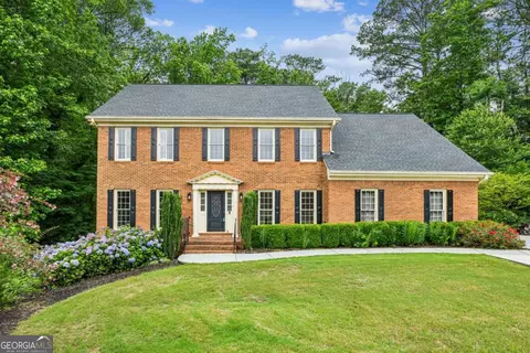 5524 Wedgewood Ct SW, Lilburn, GA 30047