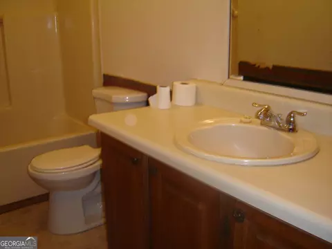 Bath - 6177 County Road 266, Five Points, AL 36855 photo 1 of 7