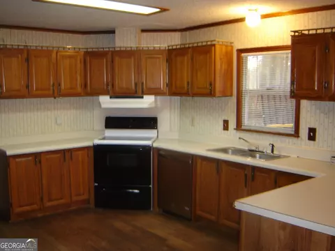 Kitchen - 6177 County Road 266, Five Points, AL 36855 photo 3 of 3