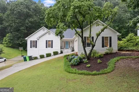3543 Pine Grove Dr, Douglasville, GA 30135