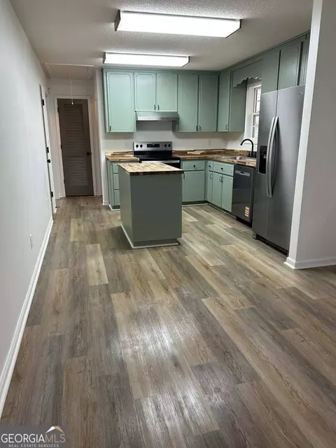 Entry Way - 414 Kitchens Rd SW, Milledgeville, GA 31061 photo 1 of 1
