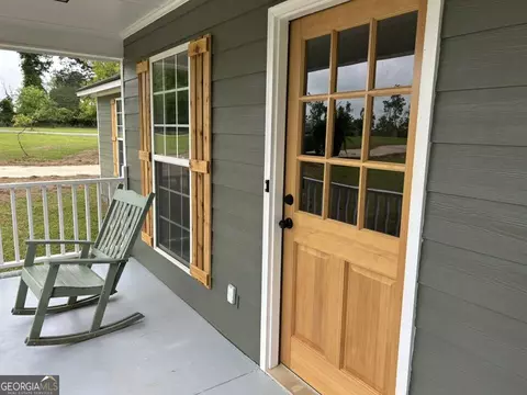 Exterior - 414 Kitchens Rd SW, Milledgeville, GA 31061 photo 3 of 8