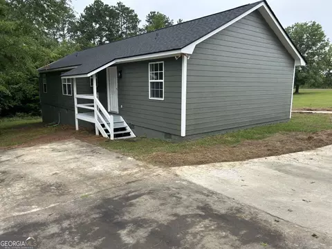 Exterior - 414 Kitchens Rd SW, Milledgeville, GA 31061 photo 5 of 8