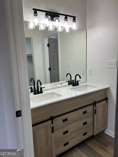 Bath - 414 Kitchens Rd SW, Milledgeville, GA 31061 photo 2 of 3