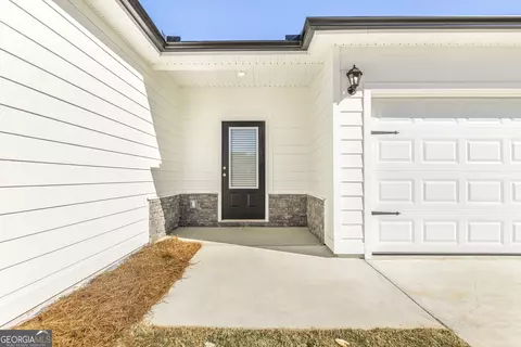 Exterior - 111 Monroe Ct, Byron, GA 31008 photo 4 of 5