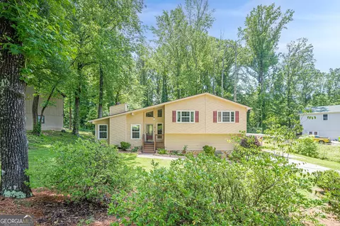 1137 Poplar Log Pl, Austell, GA 30168