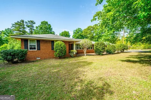 740 Lake Laurel Rd NE, Milledgeville, GA 31061