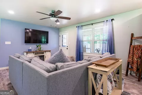 Living - 101 Crestwood Dr, Lagrange, GA 30241 photo 1 of 1