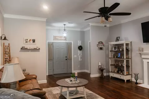 Entry Way - 930 Pointer Rd, Statesboro, GA 30461 photo 3 of 12