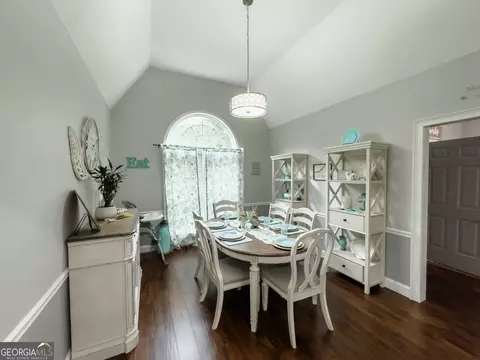 Dining - 930 Pointer Rd, Statesboro, GA 30461 photo 2 of 3