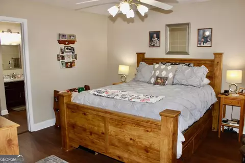 Bedroom - 303 Shane Cir, Perry, GA 31069 photo 2 of 9