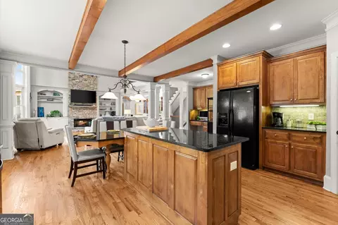 Kitchen - 979 Pathview Ct, Dacula, GA 30019 photo 6 of 7