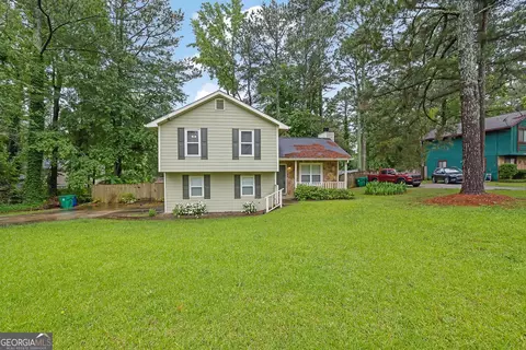 5461 Forest Path Ct, Stone Mountain, GA 30088