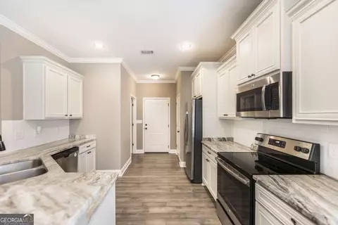 Entry Way - 148 Logans Mill Trl, Warner Robins, GA 31093 photo 3 of 4