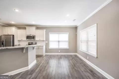 Living - 148 Logans Mill Trl, Warner Robins, GA 31093 photo 4 of 4