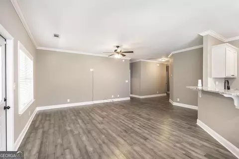 Living - 148 Logans Mill Trl, Warner Robins, GA 31093 photo 3 of 4