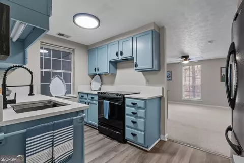 Kitchen - 111 Warren Dr, Wedowee, AL 36278 photo 4 of 4