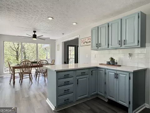 Kitchen - 111 Warren Dr, Wedowee, AL 36278 photo 2 of 4