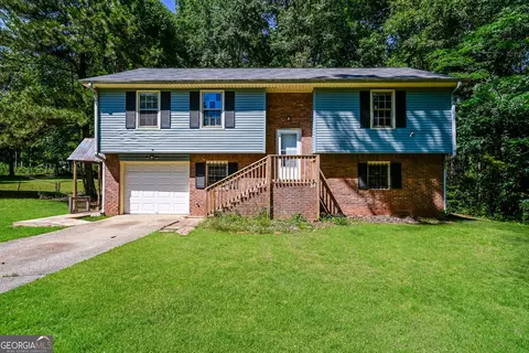 10 Canyon Cove Cv, Ellenwood, GA 30294