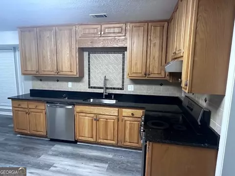 Kitchen - 107 Jefferson Pl, Lagrange, GA 30240 photo 3 of 5