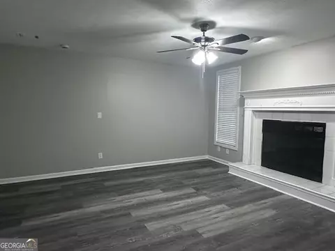 Living - 107 Jefferson Pl, Lagrange, GA 30240 photo 3 of 3
