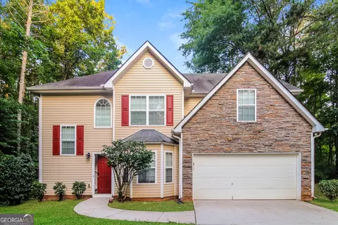 8330 N Sterling Lakes Dr, Covington, GA 30014