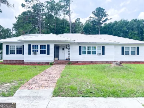 911 S Dogwood Dr, Nashville, GA 31639