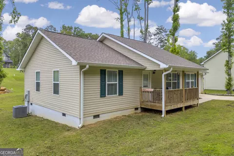 Exterior - 1861 Skyline Dr, Toccoa, GA 30577 photo 5 of 5