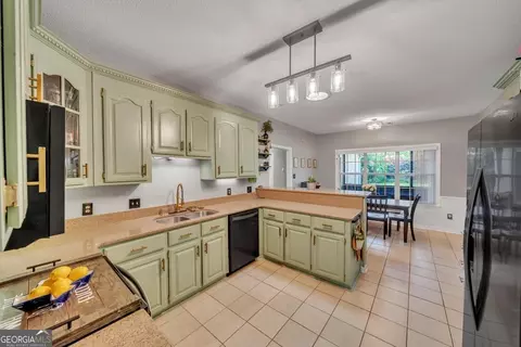 Kitchen - 116 Dundee Pass, Byron, GA 31008 photo 4 of 4