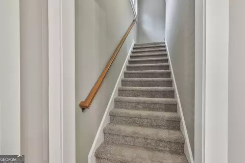 Entry Way - 110 Chimney Ct, Lagrange, GA 30240 photo 9 of 10